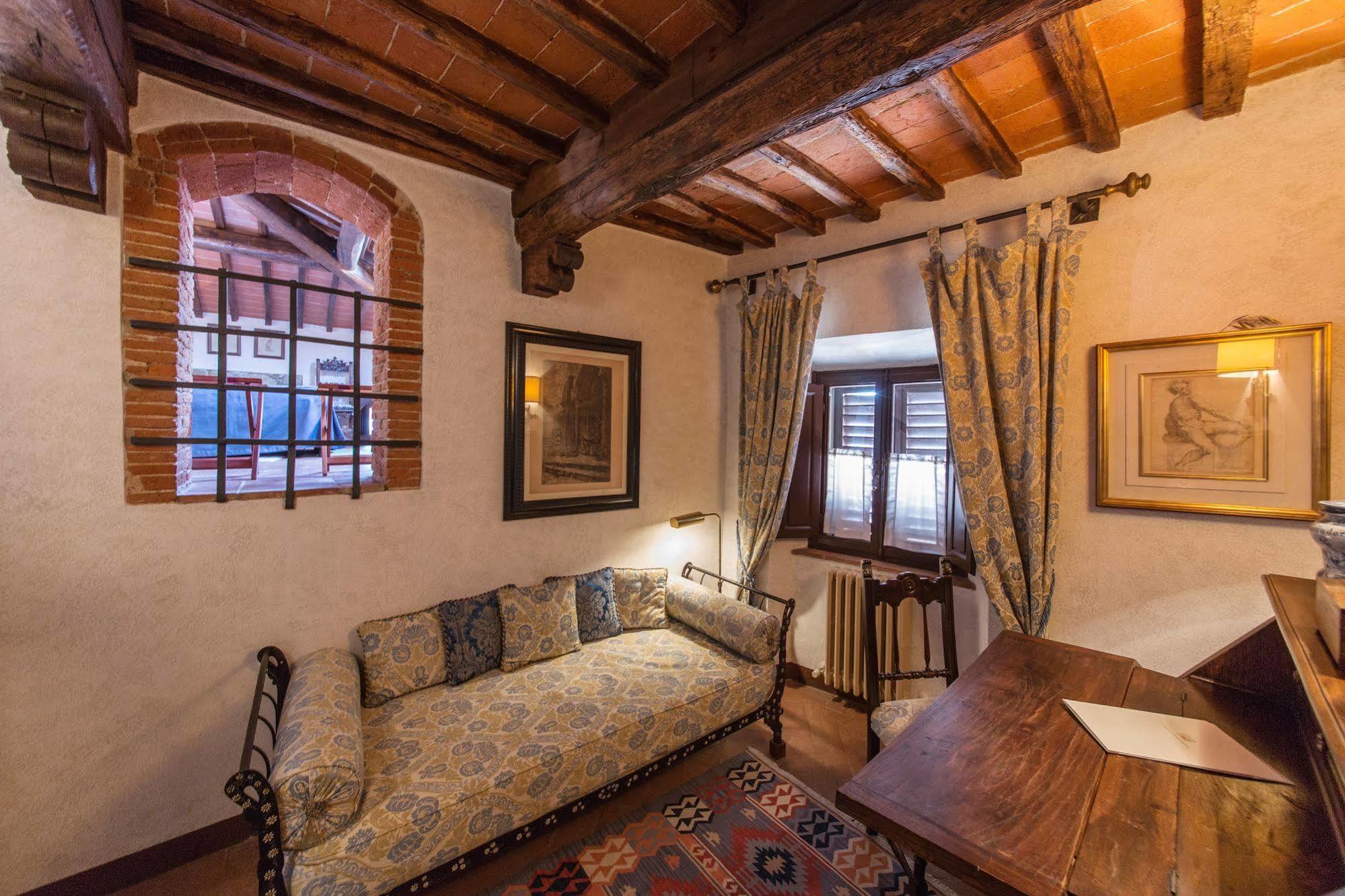 Aparthotel Castelletto Di Montebenichi Monte Benichi Exterior foto