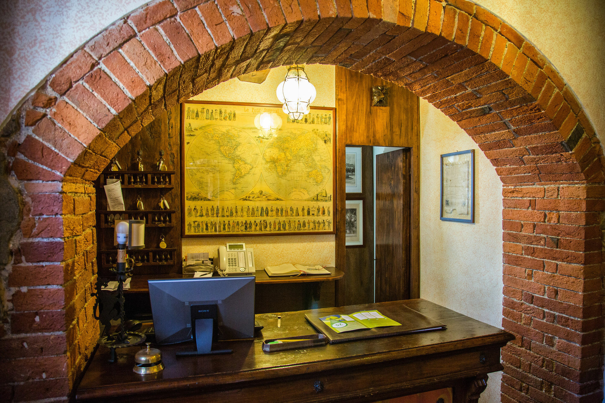 Aparthotel Castelletto Di Montebenichi Monte Benichi Exterior foto